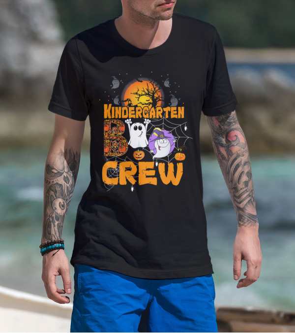 Kindergarten Boo Crew Halloween Teacher Ghosts Pumpkin Moon T-Shirt