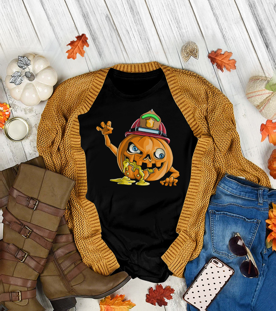 Zombie Pumpkin Firefighter Halloween Jack-O'-Lantern with Fireman's Helmet T-Shirt
