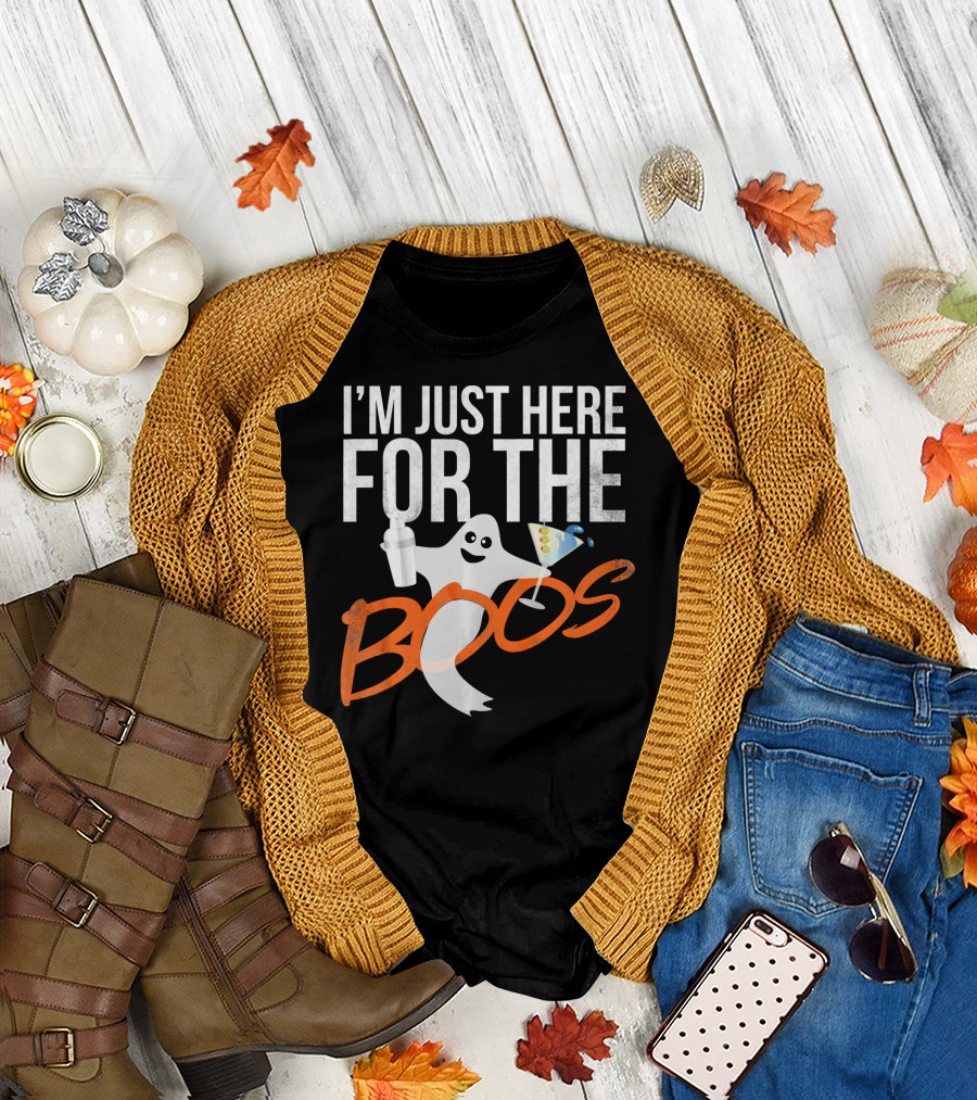 I'm Just Here For The Boos Ghost Holding Cocktail and Drink Shaker T-Shirt