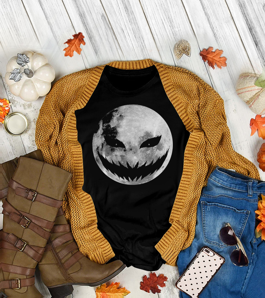Jack O Lantern Scary Face on Moon Halloween T-Shirt