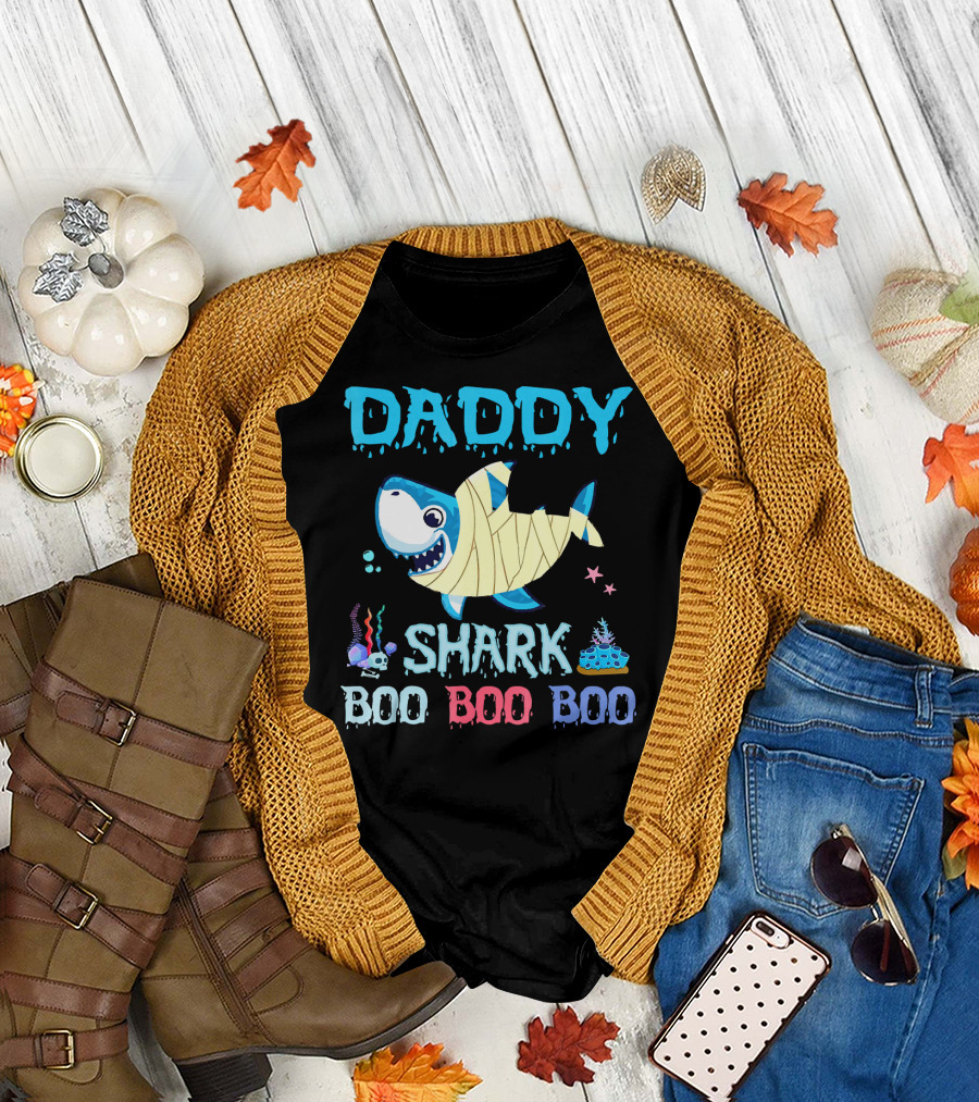 Daddy Shark Boo Boo Boo Halloween Costume Mummy Shark Underwater Party T-Shirt
