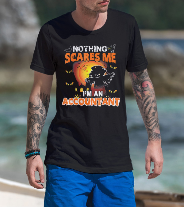 Nothing Scares Me I'm An Accountant Halloween Scarecrow And Cats T-Shirt