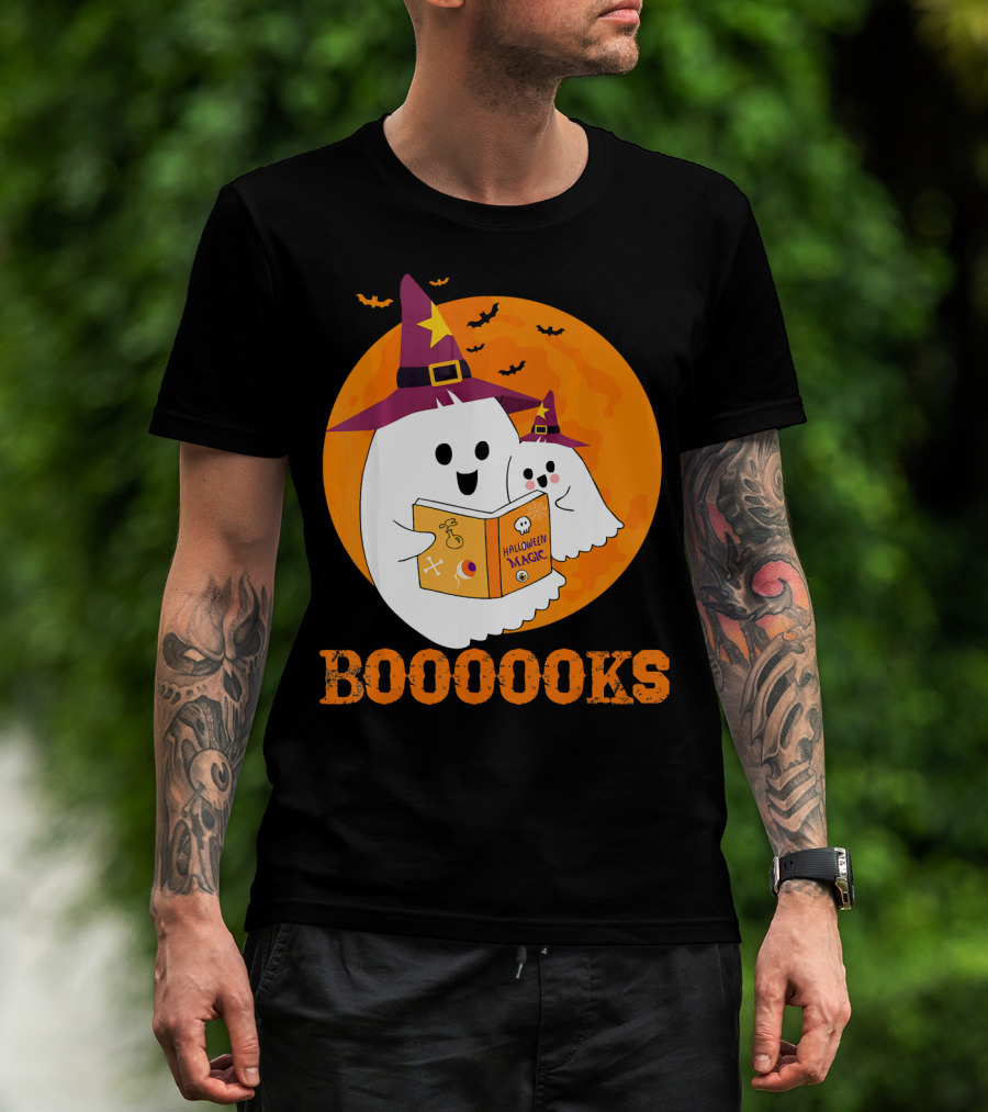 BOOOOKS Halloween Magic Ghosts Reading In Witch Hats T-Shirt