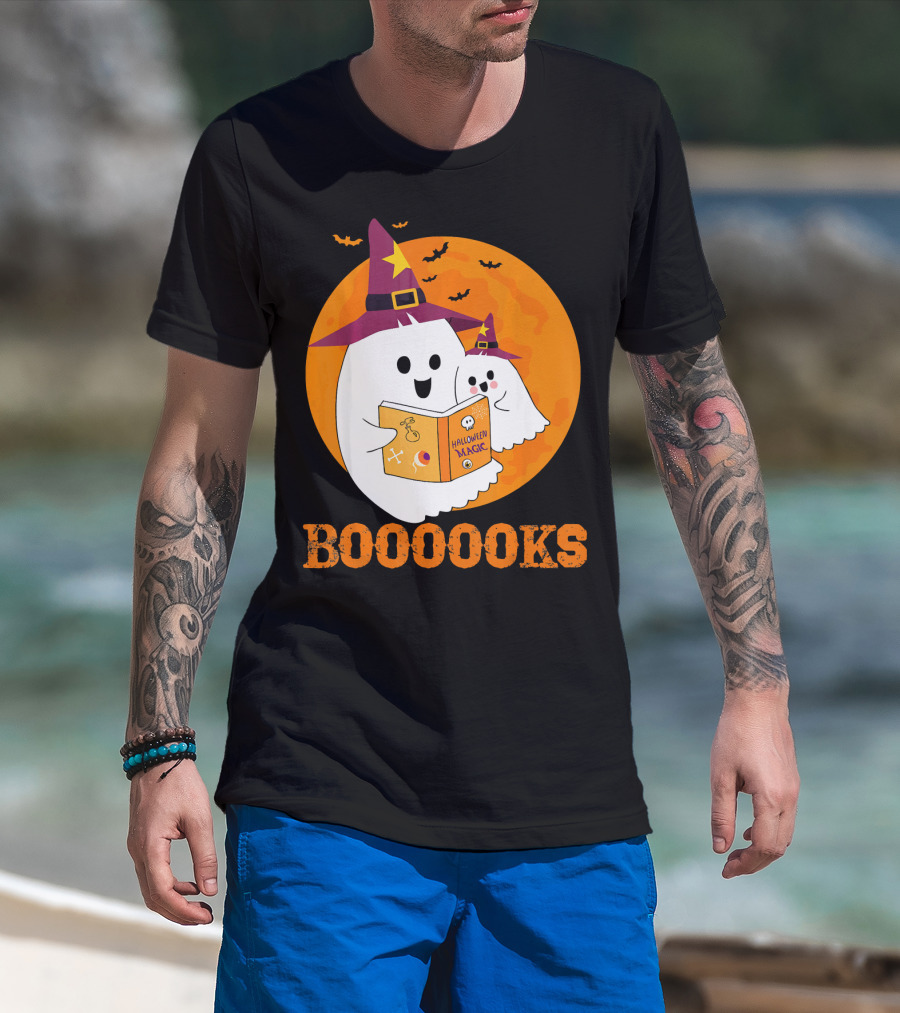 BOOOOKS Halloween Magic Ghosts Reading In Witch Hats T-Shirt