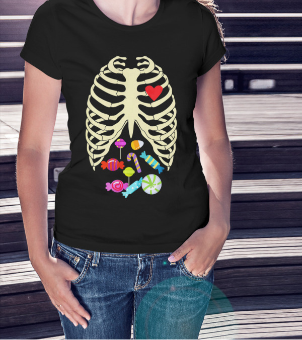 X Ray Skeleton Rib Cage Heart Candy Halloween T-Shirt