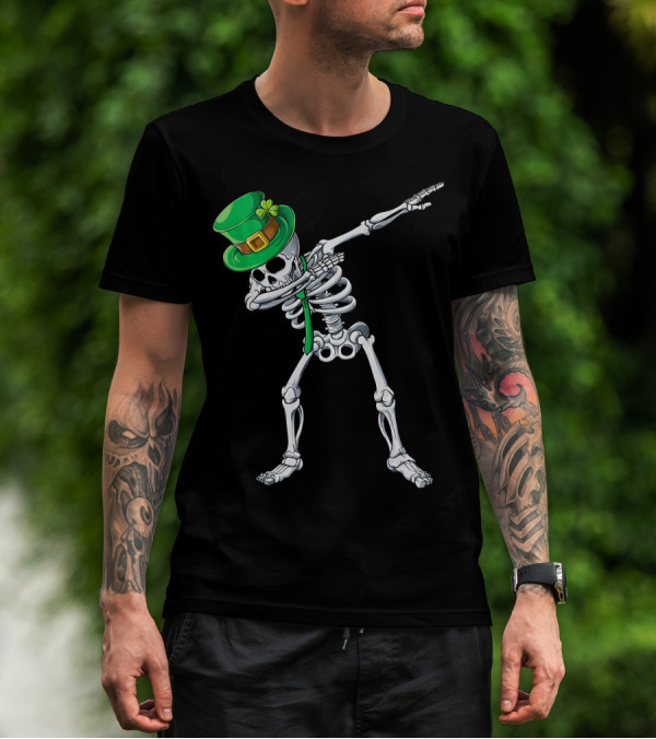 Dabbing Skeleton In Green Leprechaun Hat With Clover T-Shirt