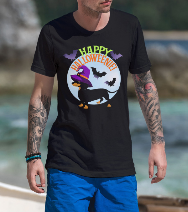 Happy Halloweenie Dachshund Wiener Dog Witch Hat Bats T-Shirt