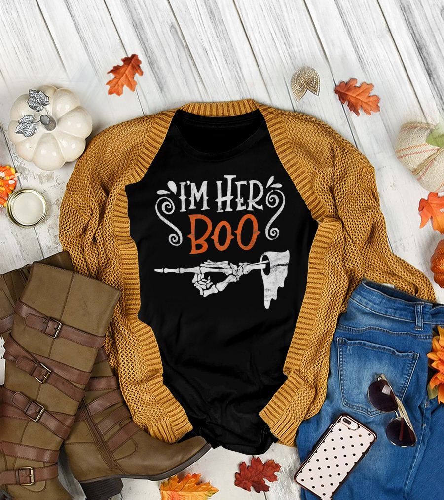 I'm Her Boo Halloween Skeleton Hand Ghost T-Shirt