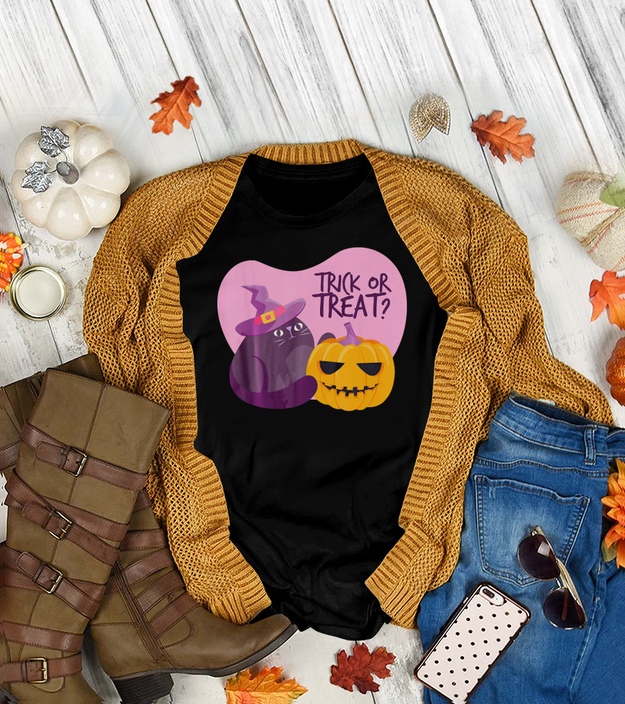 Trick or Treat Happy Halloween Day Kids Halloween Pump T-Shirt