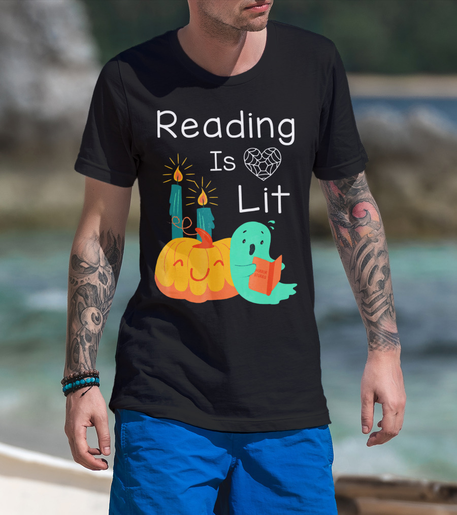 Reading Is Lit Teacher Librarian Halloween Costume Pumpkin Ghost Candles T-Shirt