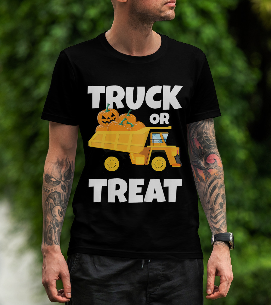 Kids Halloween Toddlers Boys Truck Or Treat Pumpkins T-Shirt