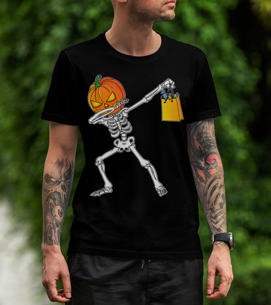 Halloween Kids Pumpkin Skeleton Dabbing With Candy Bag T-Shirt