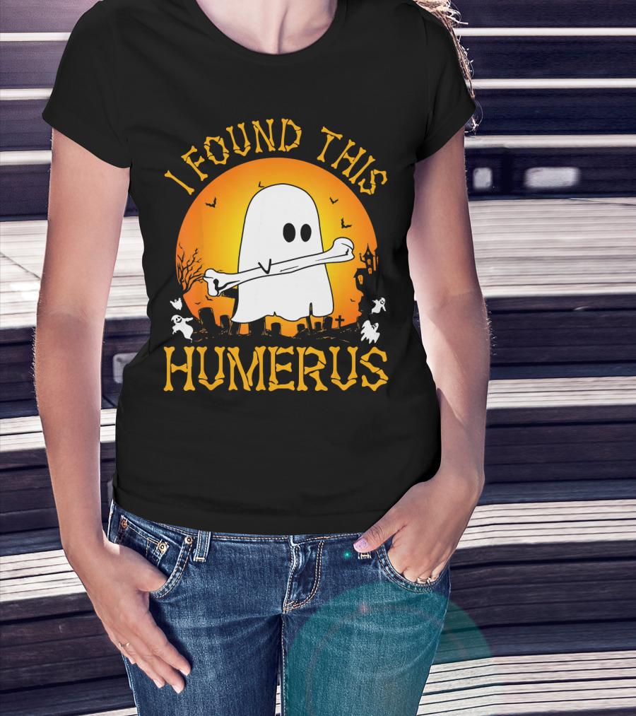 I Found This Humerus Halloween Ghost With Bone Spooky Graveyard Scene T-Shirt