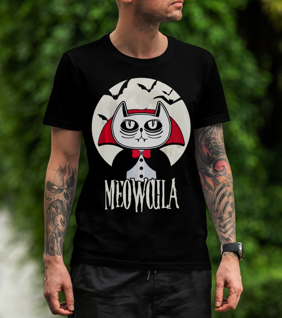 Meowcula Funny Cat Vampire Dracula Cartoon Bats Moon T-Shirt