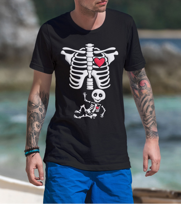 Pregnant Skeleton With Heart Ribcage And Smiling Baby Skeleton T-Shirt