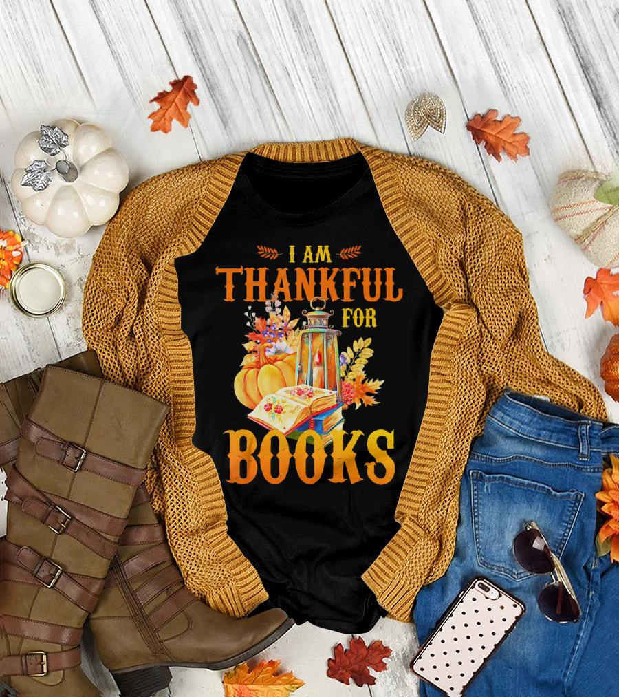 I Am Thankful For Books Librarian Thanks Autumn Lantern Pumpkins Fall Foliage T-Shirt