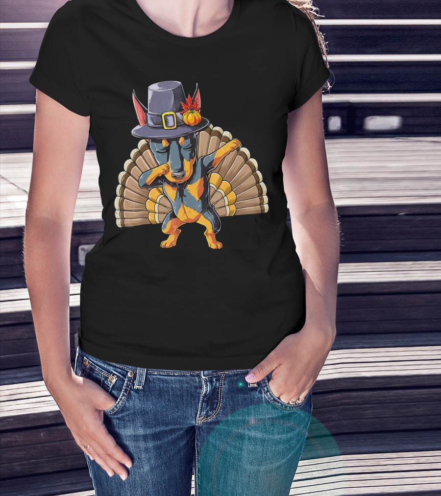 Thanksgiving Pilgrim Hat Dabbing Dog With Turkey Feathers T-Shirt