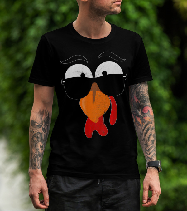 Funny Turkey Face Costume Thanksgiving Humor T-Shirt