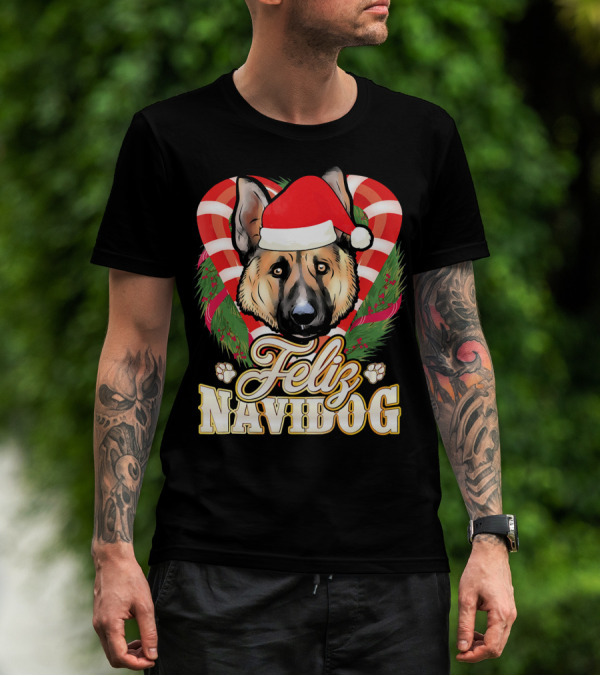 Feliz Navidog German Shepherd Santa Hat Christmas Wreath T-Shirt