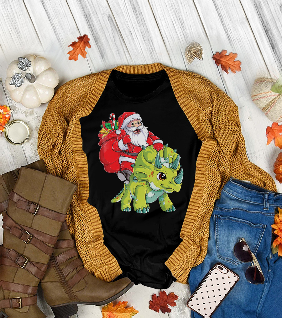 Santa Riding Triceratops Dinosaur Christmas Boys Santa Tric T-Shirt