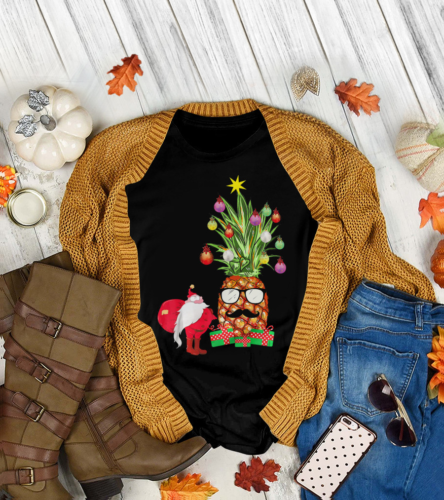 Santa Pineapple Christmas Tree with Gifts and Ornaments T-Shirt