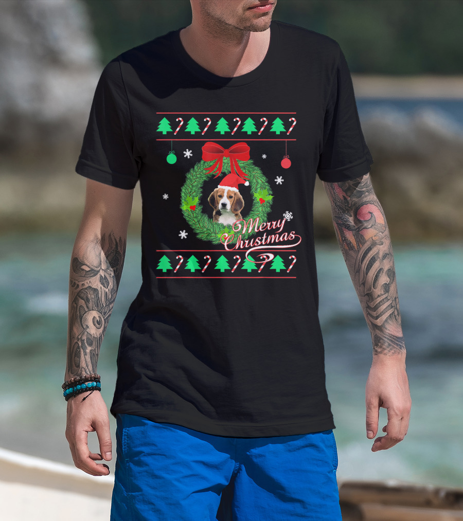 Merry Christmas Beagle Puppy Wreath Candy Canes Snowflakes T-Shirt