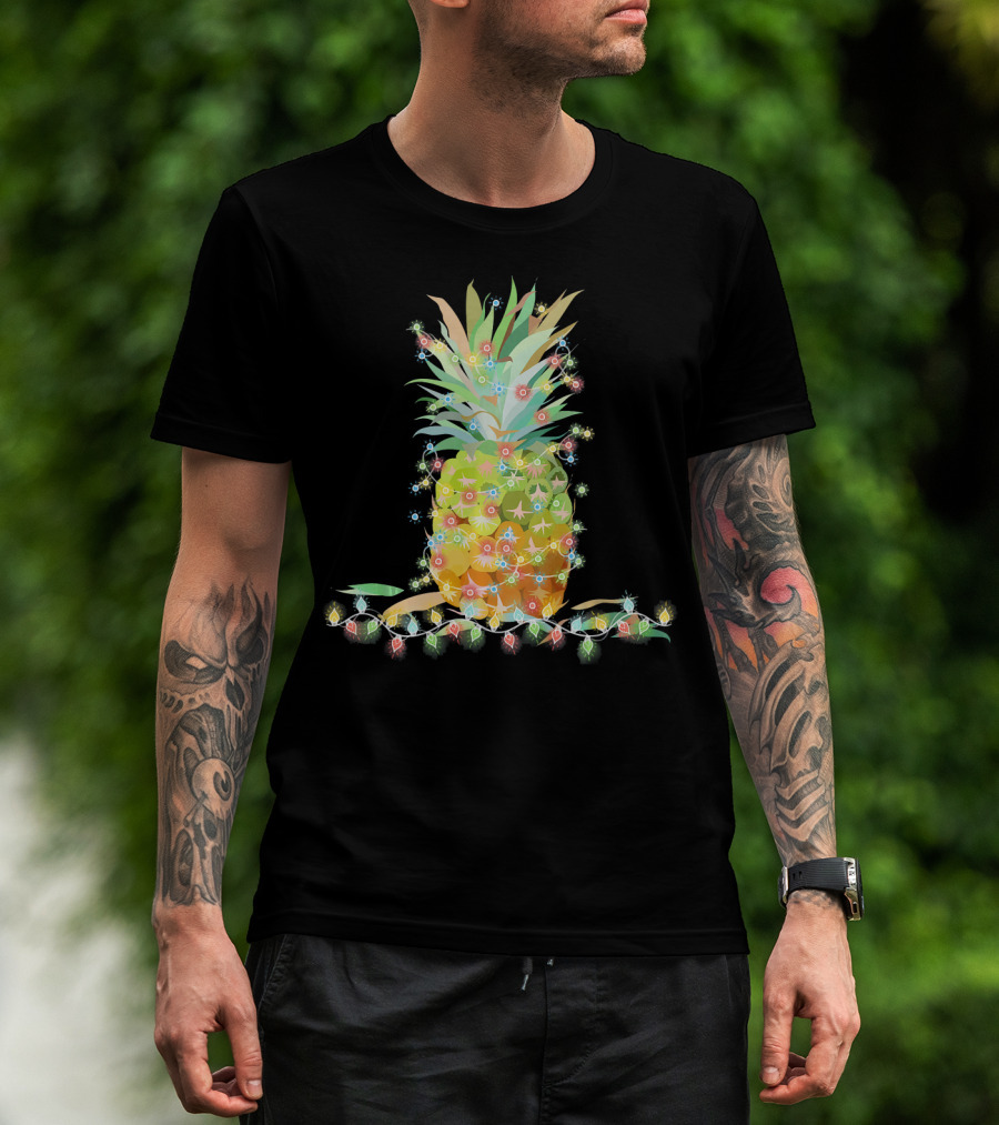 Beach Tropical Christmas Pineapple Lights Holiday Decor T-Shirt