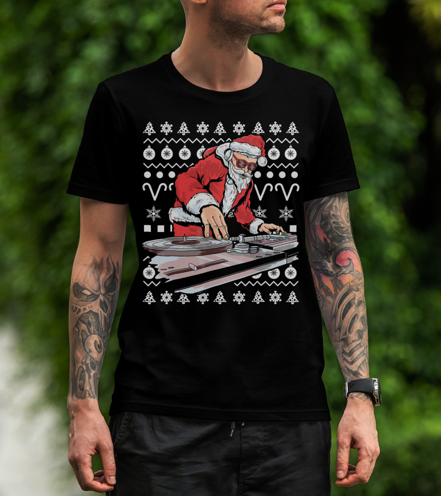 Santa Claus DJ Remixing Holiday Beats T-Shirt