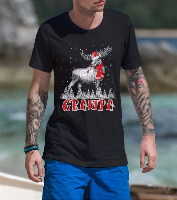 Grampa Moose Santa Hat Family Christmas Matching T-Shirt
