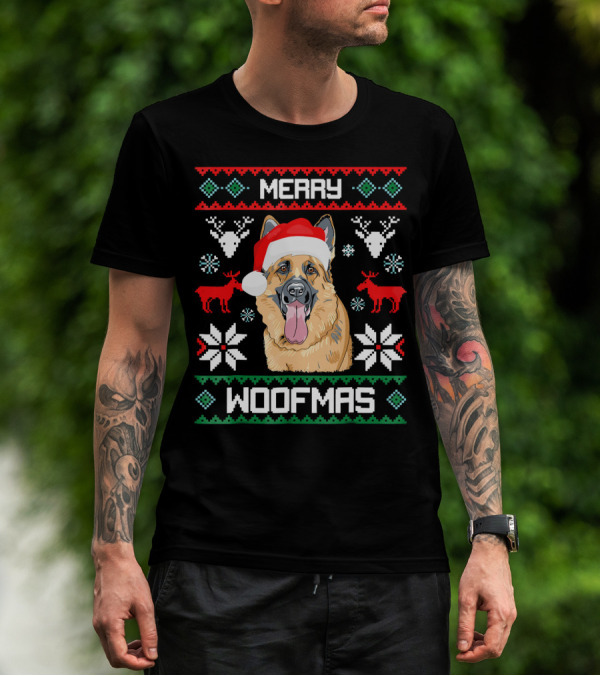 Merry Woofmas German Shepherd Santa Hat Christmas Reindeer Snowflakes T-Shirt
