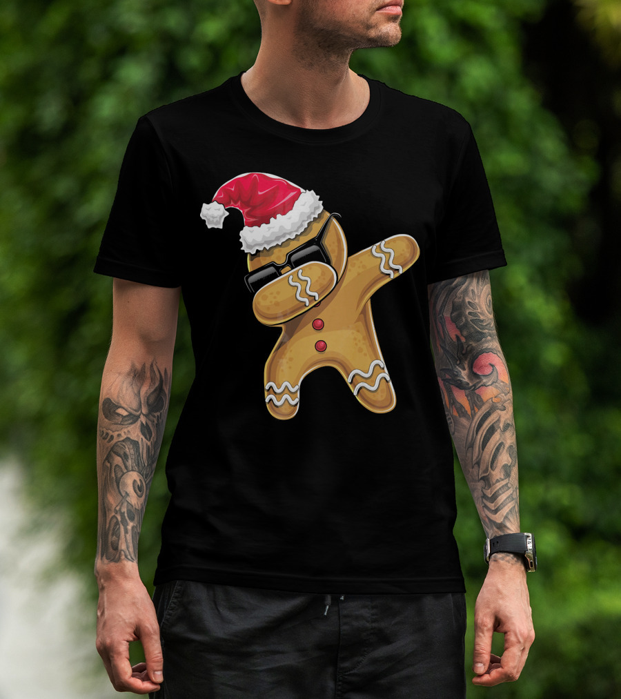 Santa Hat Dabbing Gingerbread Man Holiday Baking T-Shirt