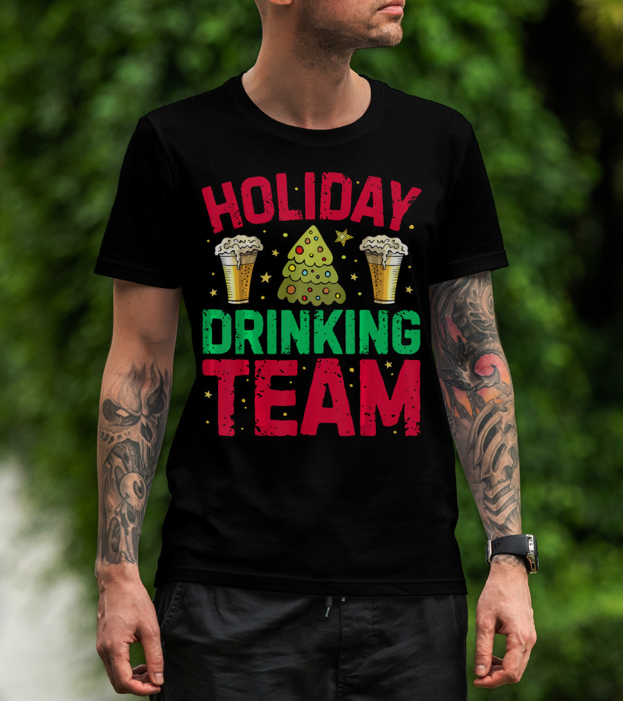HOLIDAY DRINKING TEAM Christmas Tree Beer Glasses T-Shirt