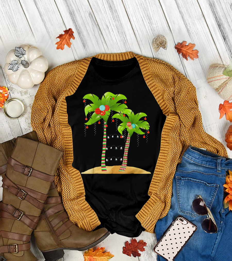 Christmas Tree Palm Mele Kalikimaka Palm Trees with Ornaments and Lights T-Shirt