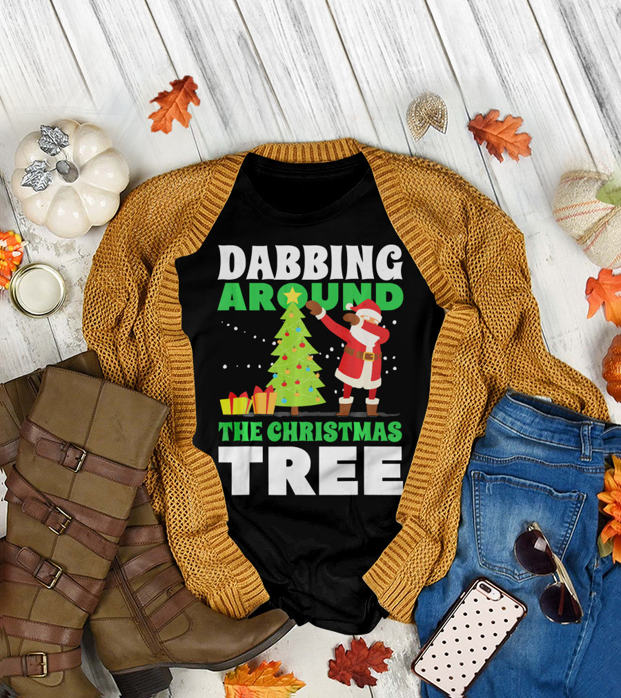 Dabbing Around the Christmas Tree Kris Kringle Merry Christmas San T-Shirt