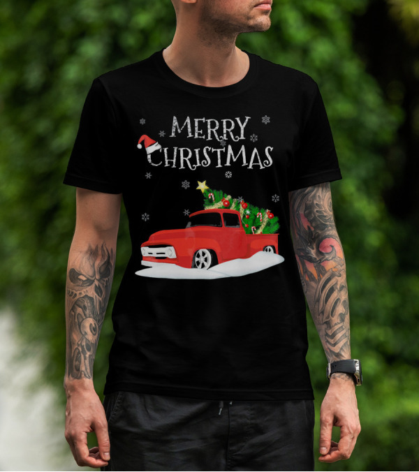Merry Christmas Red Vintage Truck With Snow And Christmas Tree T-Shirt