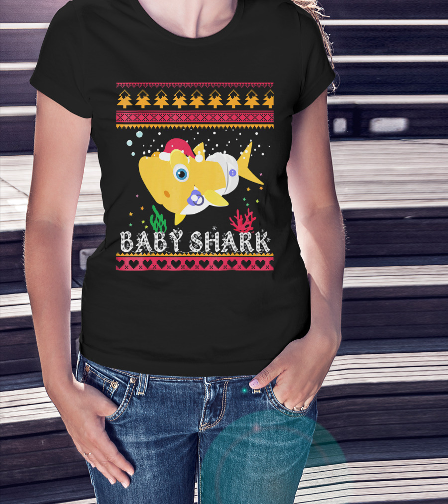 Baby Shark Santa Hat Christmas T-Shirt
