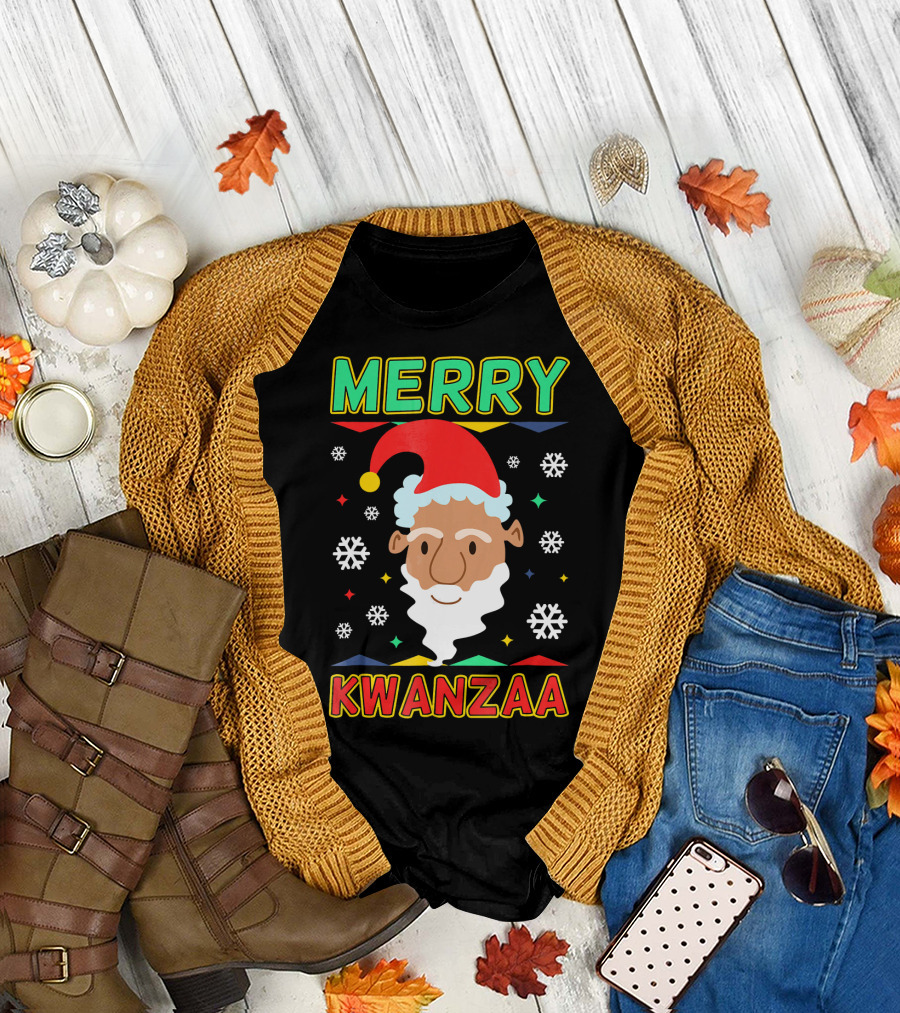 Merry Kwanzaa Santa African Festive Snowflakes T-Shirt