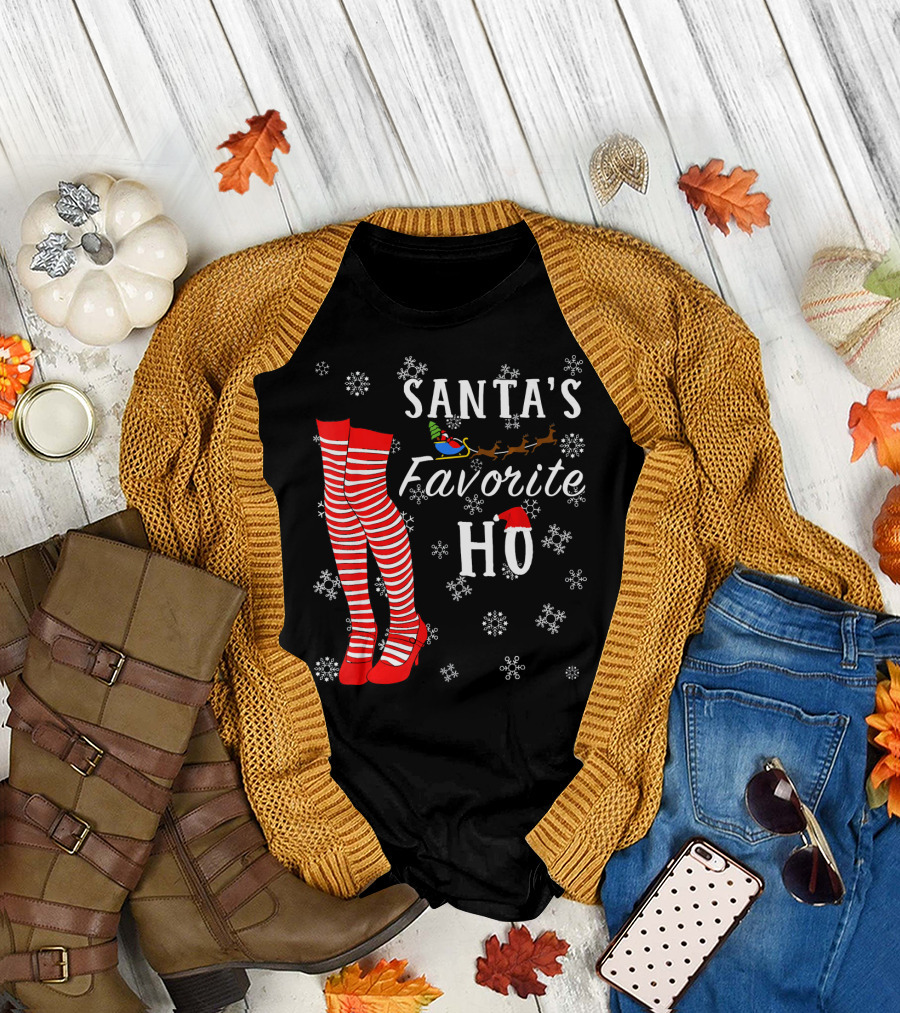 Santa's Favorite Ho Red Striped Stockings Snowflakes Sleigh T-Shirt