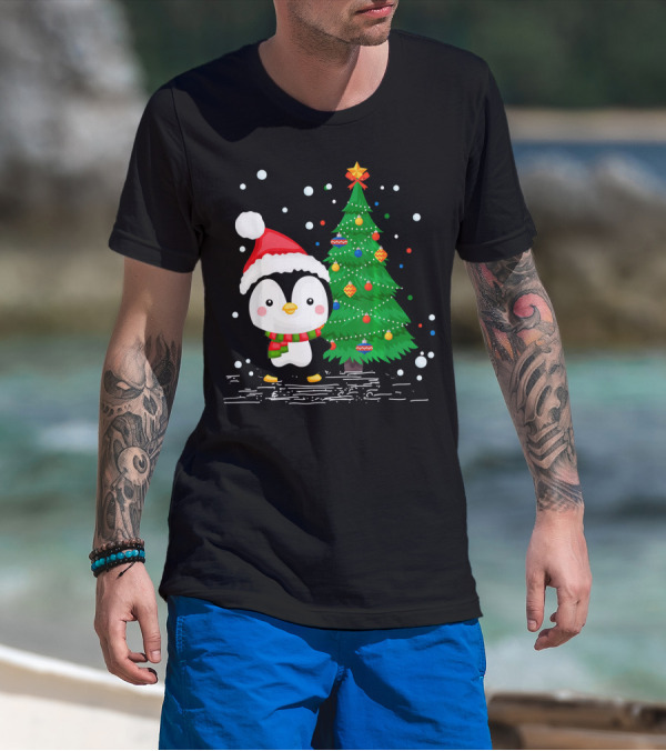 Funny Penguin Lover Santa Hat Christmas Tree Pengu T-Shirt