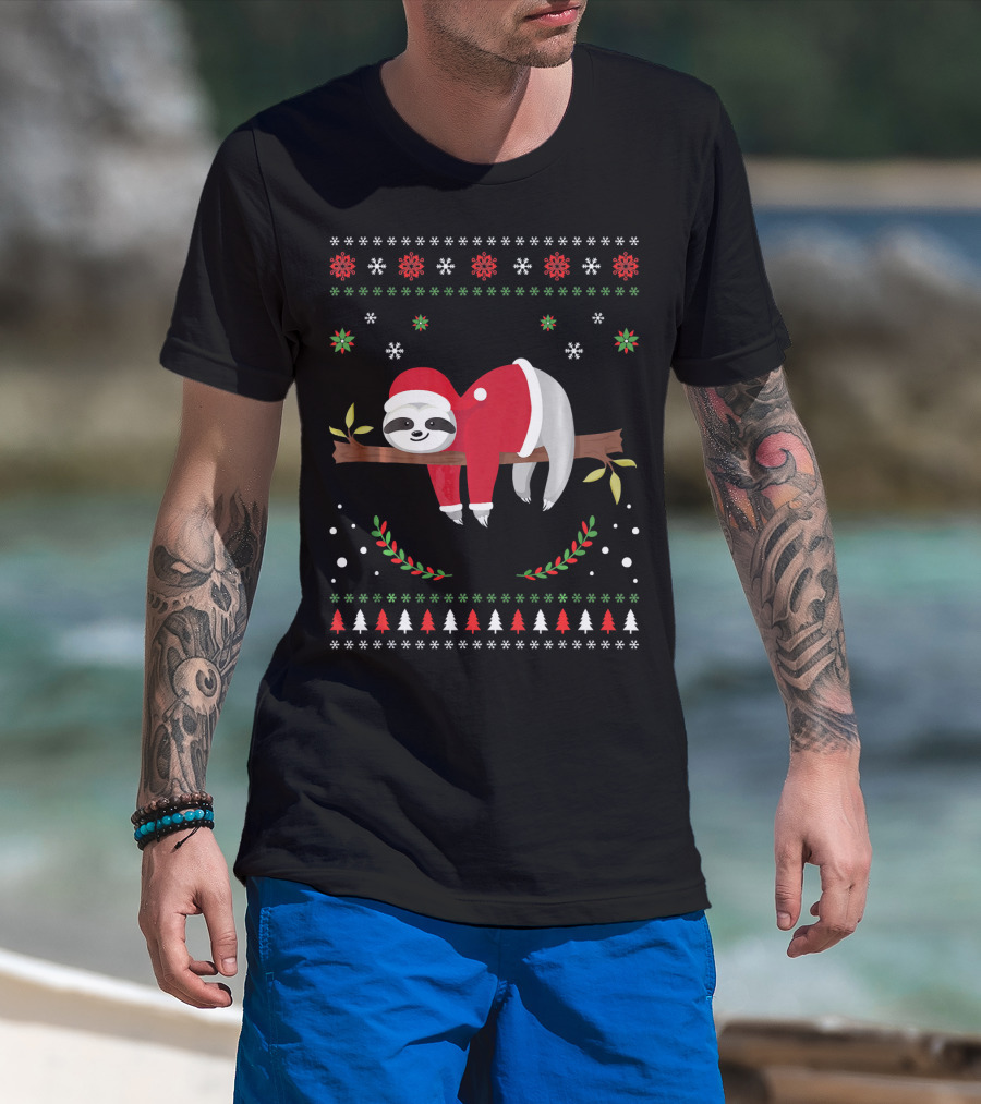 Sloth Christmas Holiday Sloth Santa Hat Snowflakes Festive Tree T-Shirt