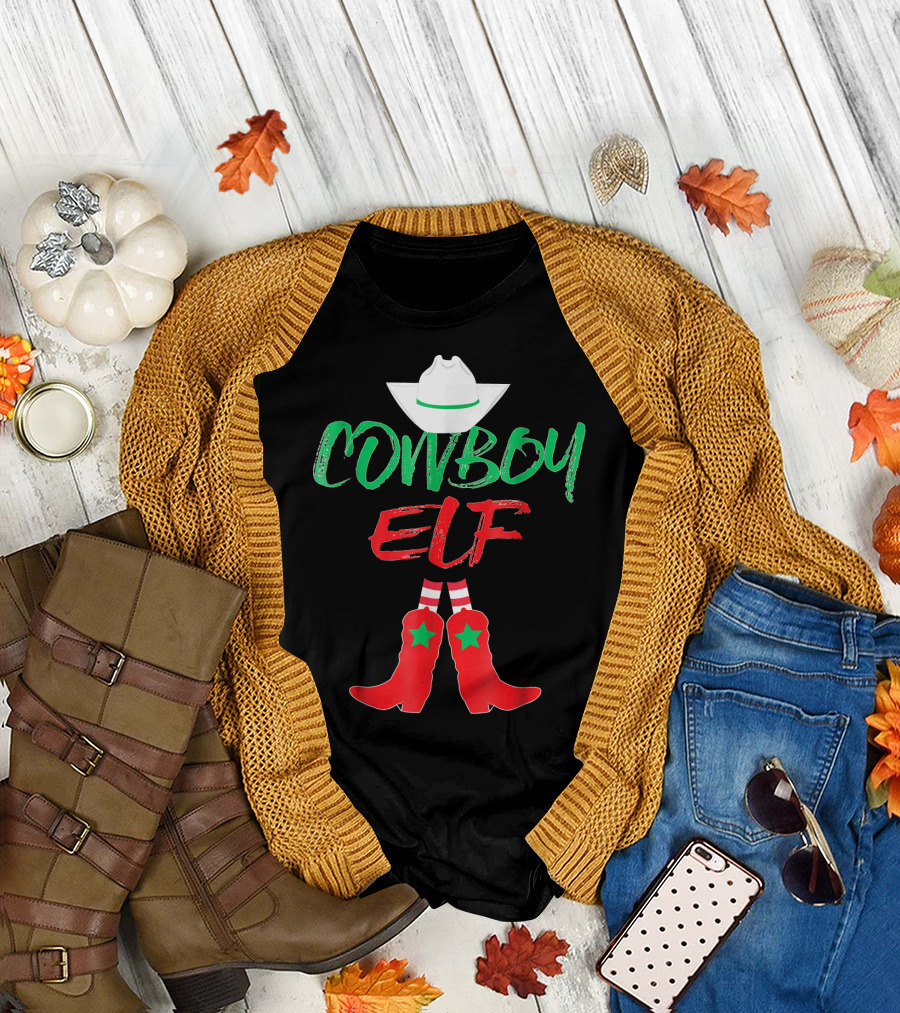 Cowboy Elf Christmas Hat Boots Men's Funny Holiday T-Shirt