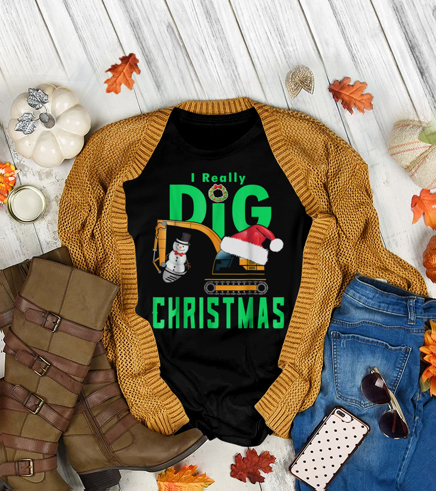 I Really Dig Christmas Snowman Santa Hat Excavator T-Shirt