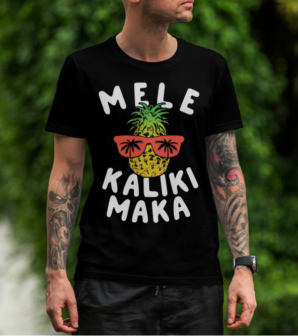 Mele Kalikimaka Pineapple With Sunglasses And Palm Trees T-Shirt