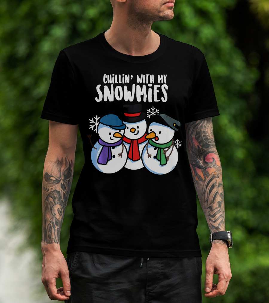 Chillin' With My Snowmies Snowmen In Winter Hats And Scarves T-Shirt