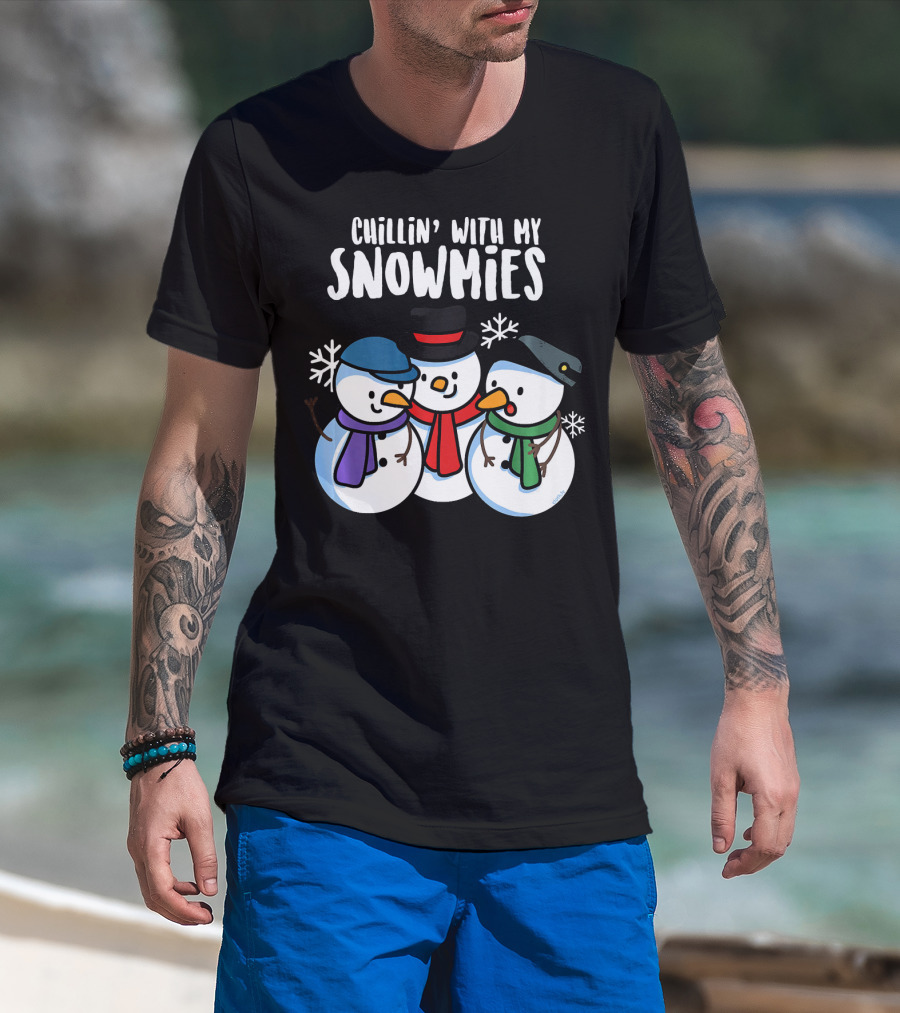 Chillin' With My Snowmies Snowmen In Winter Hats And Scarves T-Shirt