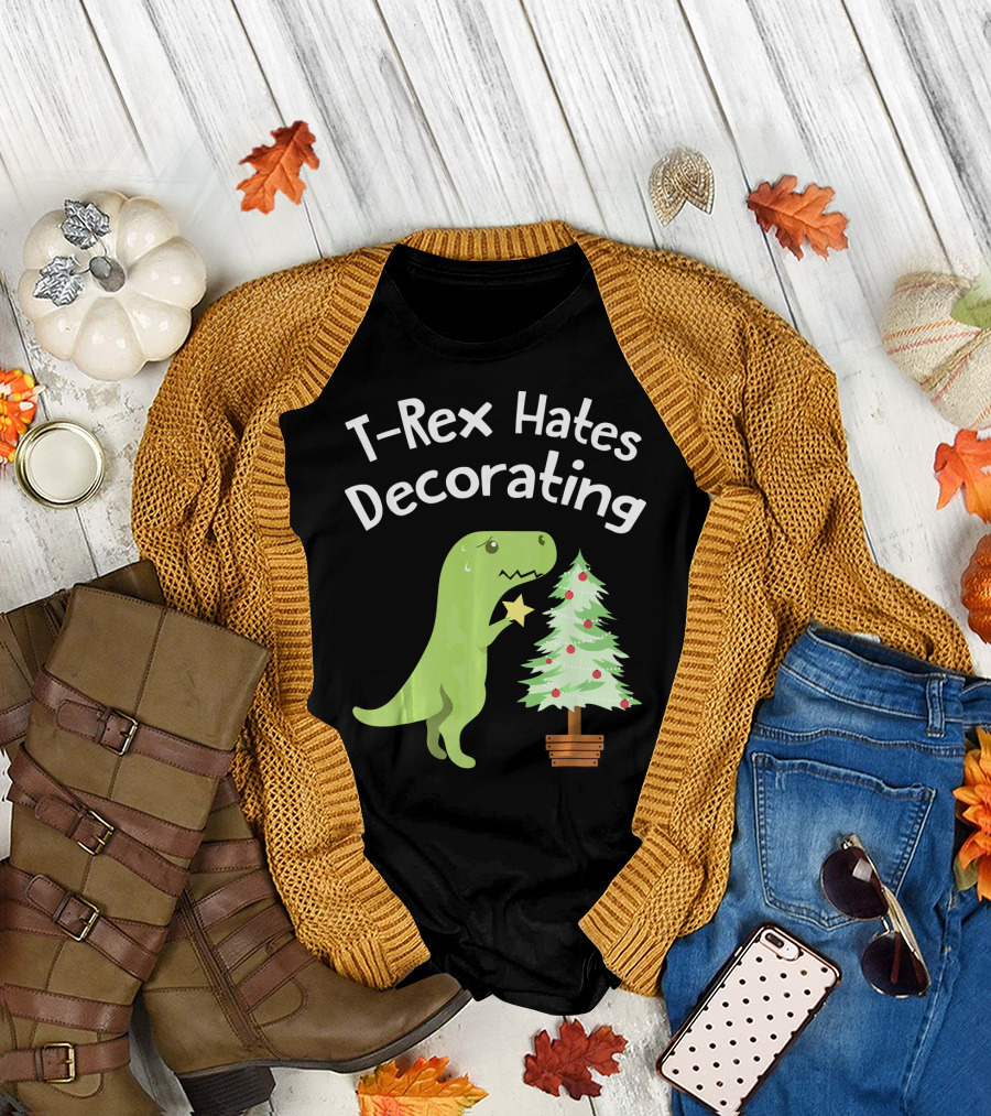 T Rex Hates Decorating Christmas Tree Funny Dinosaur T-Shirt