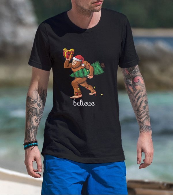 Believe Bigfoot Christmas Tree Sasquatch Santa Hat Gift T-Shirt