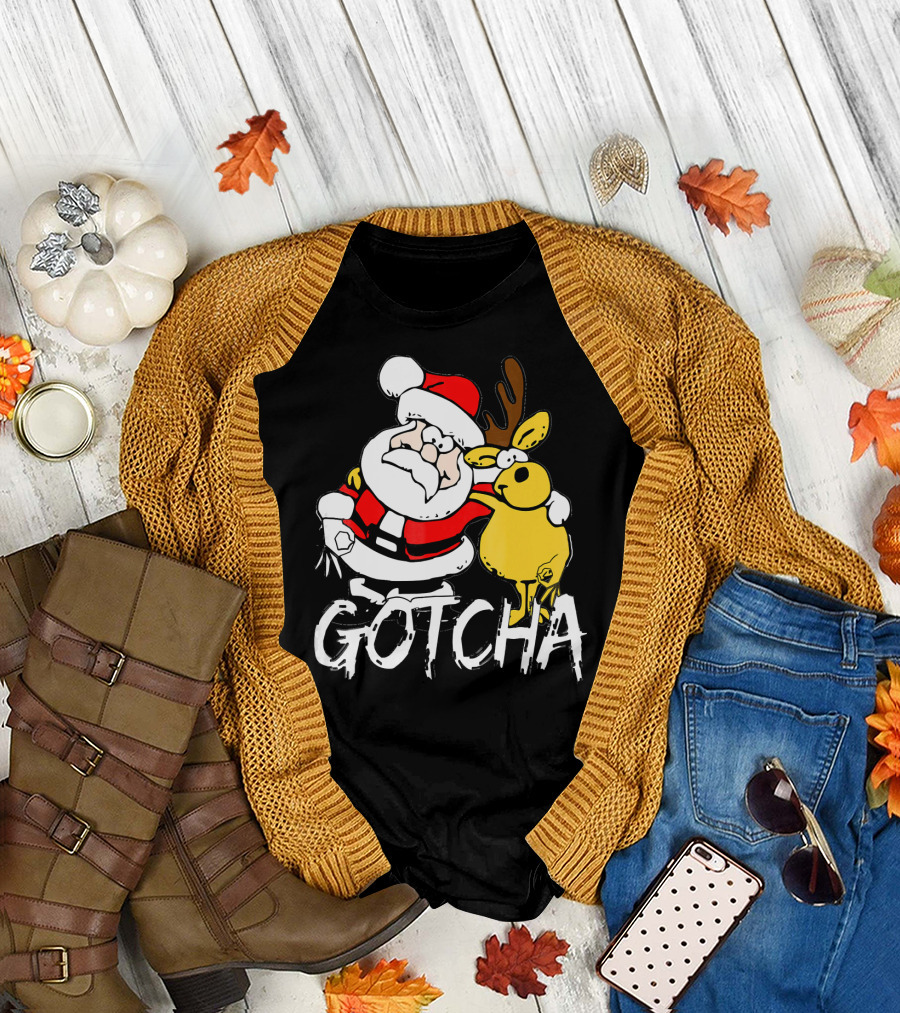 Santa Claus Gotcha Finger Circle Game with Reindeer T-Shirt