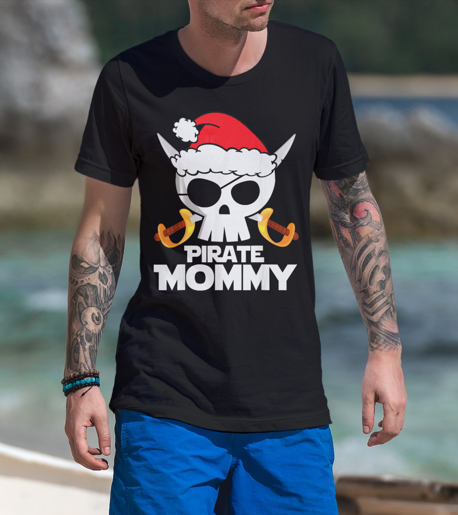 Funny Santa Claus Pirate Mommy Skull With Santa Hat And Swords T-Shirt