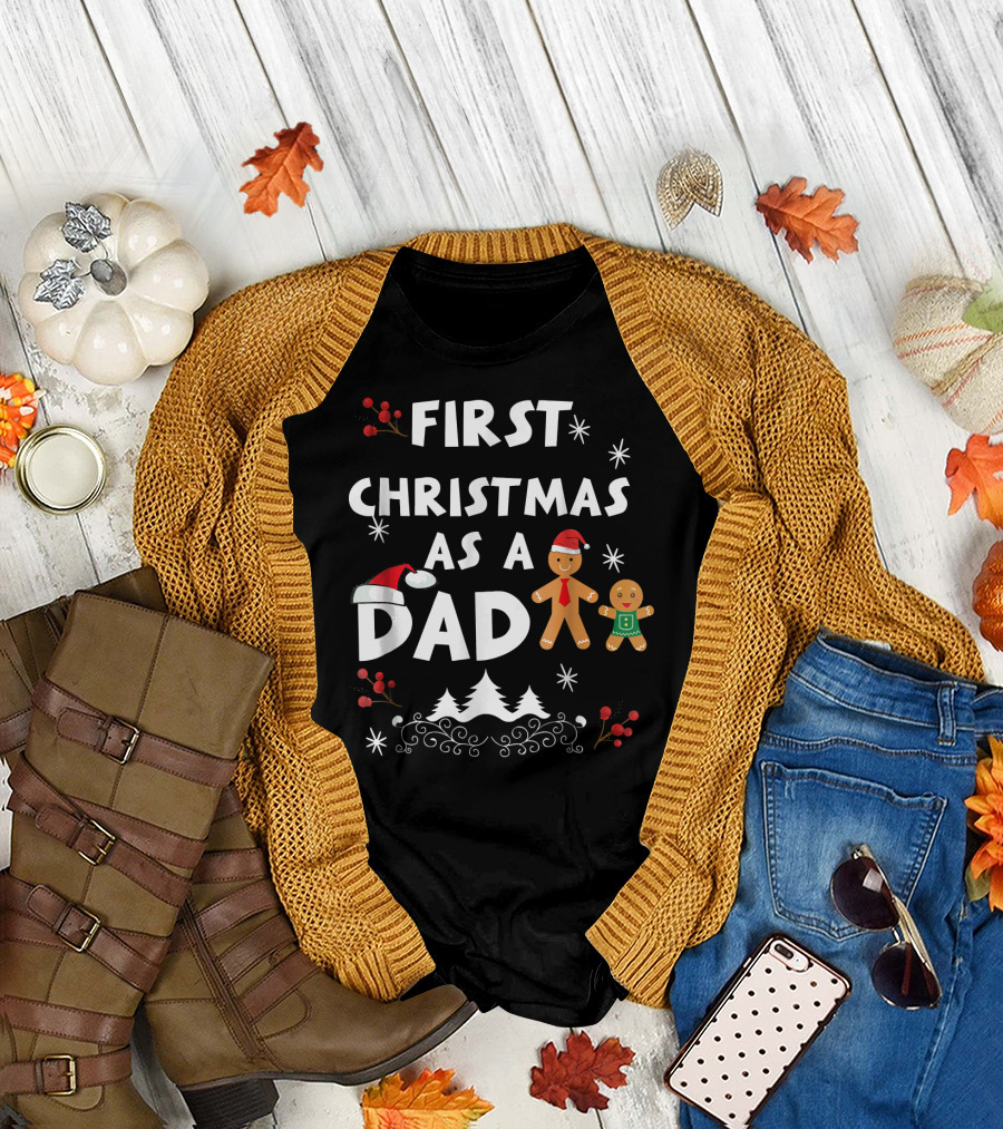 First Christmas as a Dad Gingerbread Snowflakes Holiday Scene T-Shirt